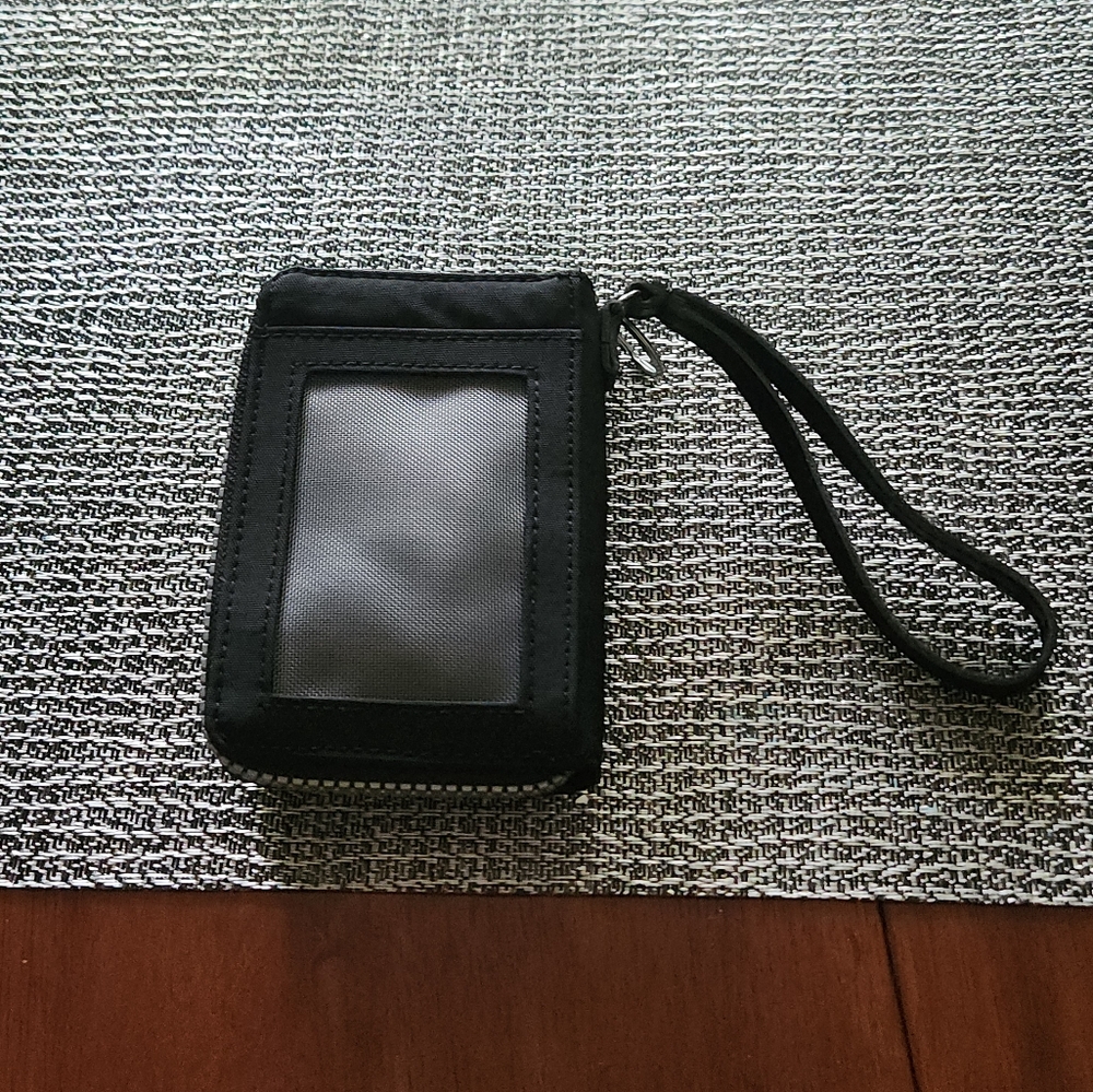 Kipling Wristlet Black No Monkey Charm Never Used Excellent Condition Zipper